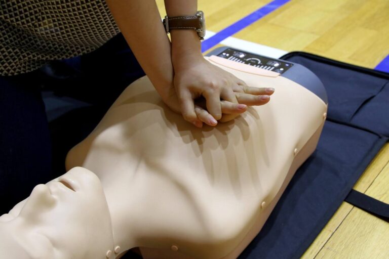 The Benefits of Group CPR Training Sessions
